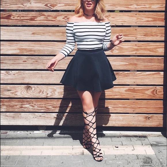 Black Boho Chic Knee High Gladiator Sandal - Picture 4 of 9